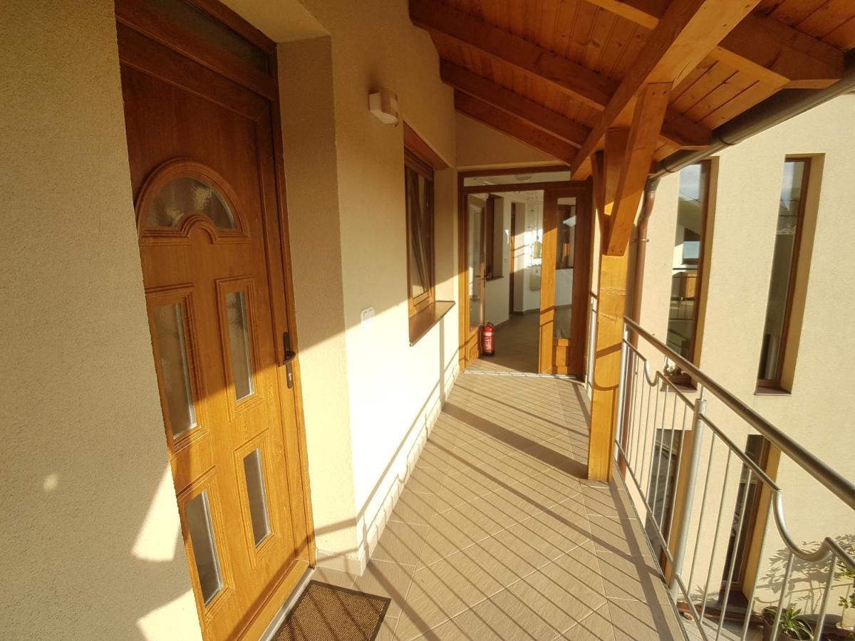 Dorci Apartman 凯斯特海伊 外观 照片