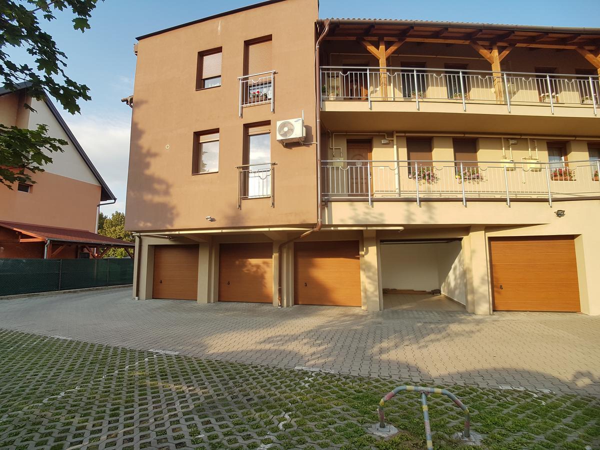 Dorci Apartman 凯斯特海伊 外观 照片